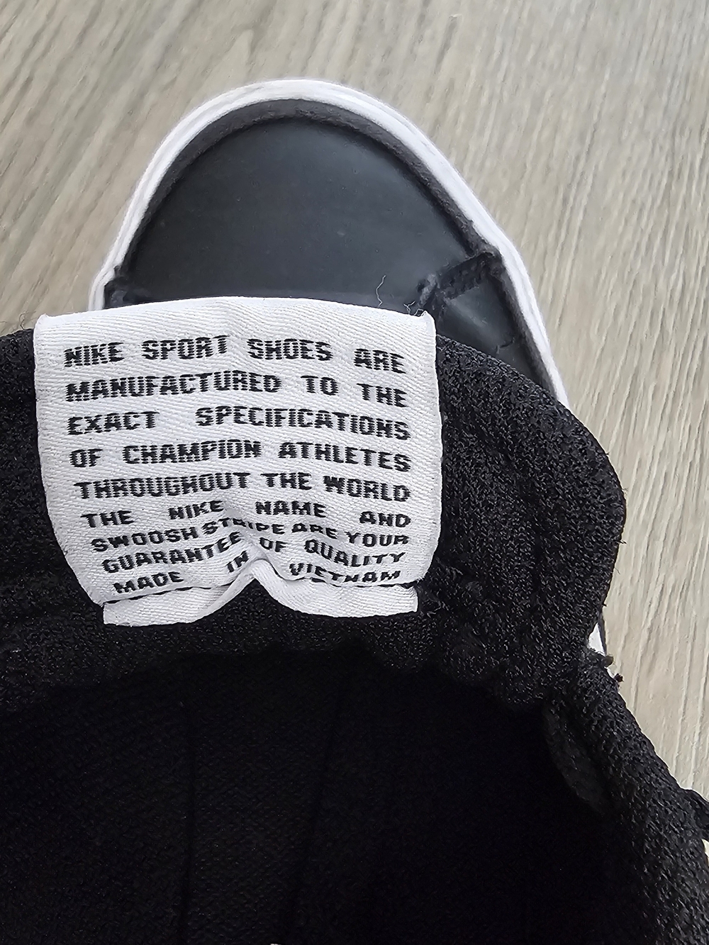 Nike Black Low-Top Men's Sneakers